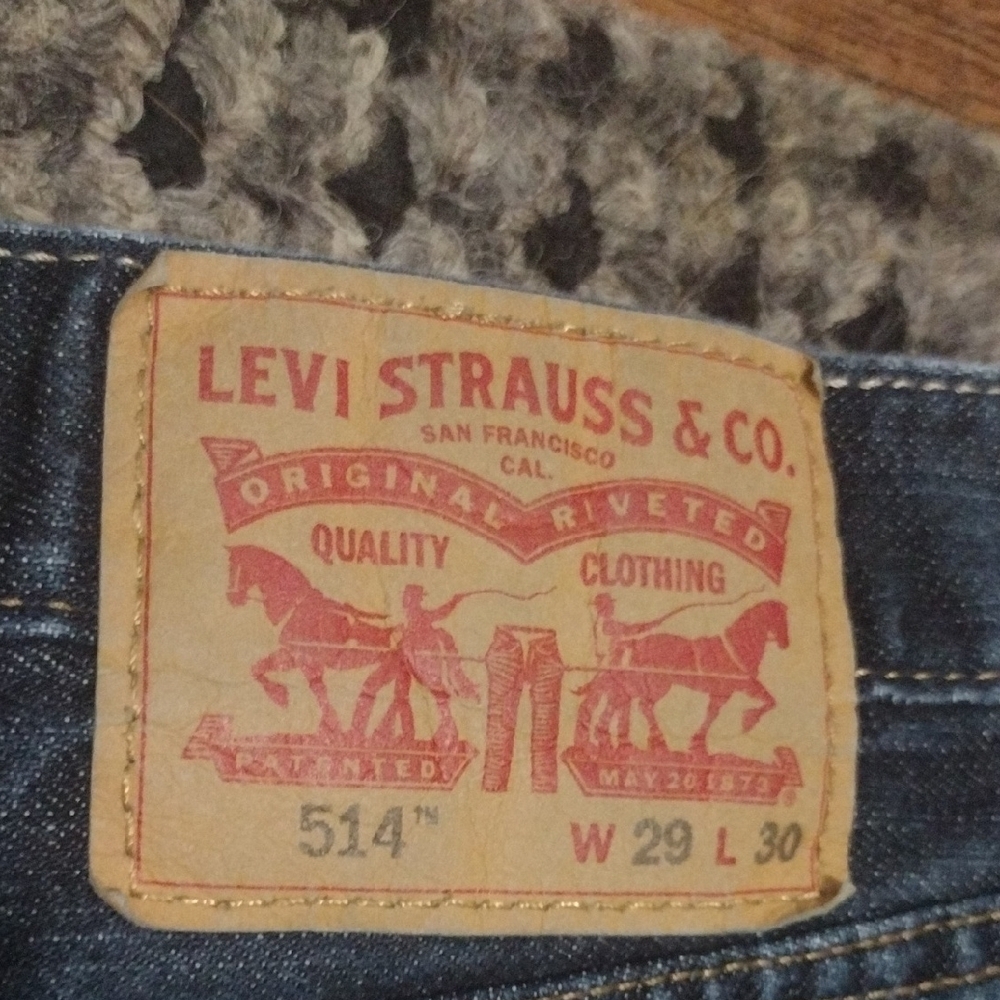 Classic Denim Straight-Leg Jeans for Men - Picture 2 of 10